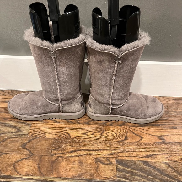 UGG Bailey Button Triplet II Boot in Grey - Picture 3 of 6
